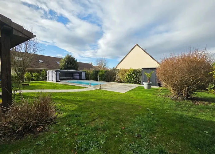 Maison 6 Avec Piscine Proche Cabourg Casa de Férias *